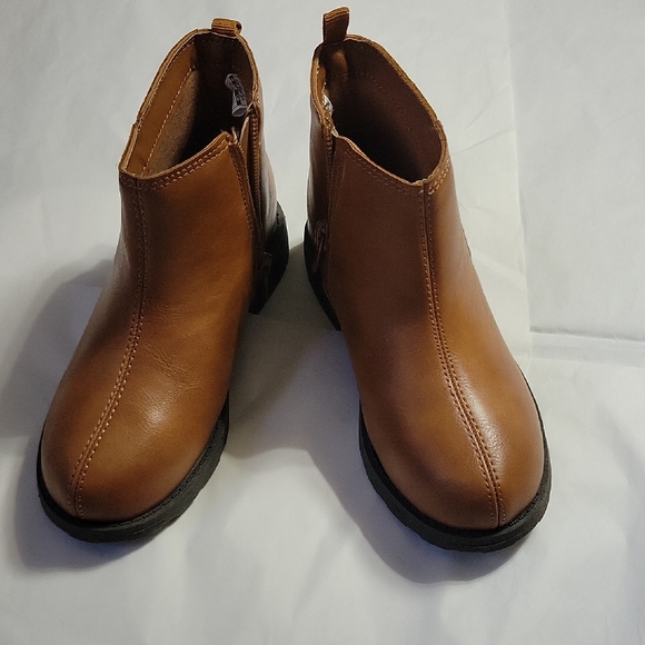 Carter's Ankle Boots NWOT - Picture 1 of 9